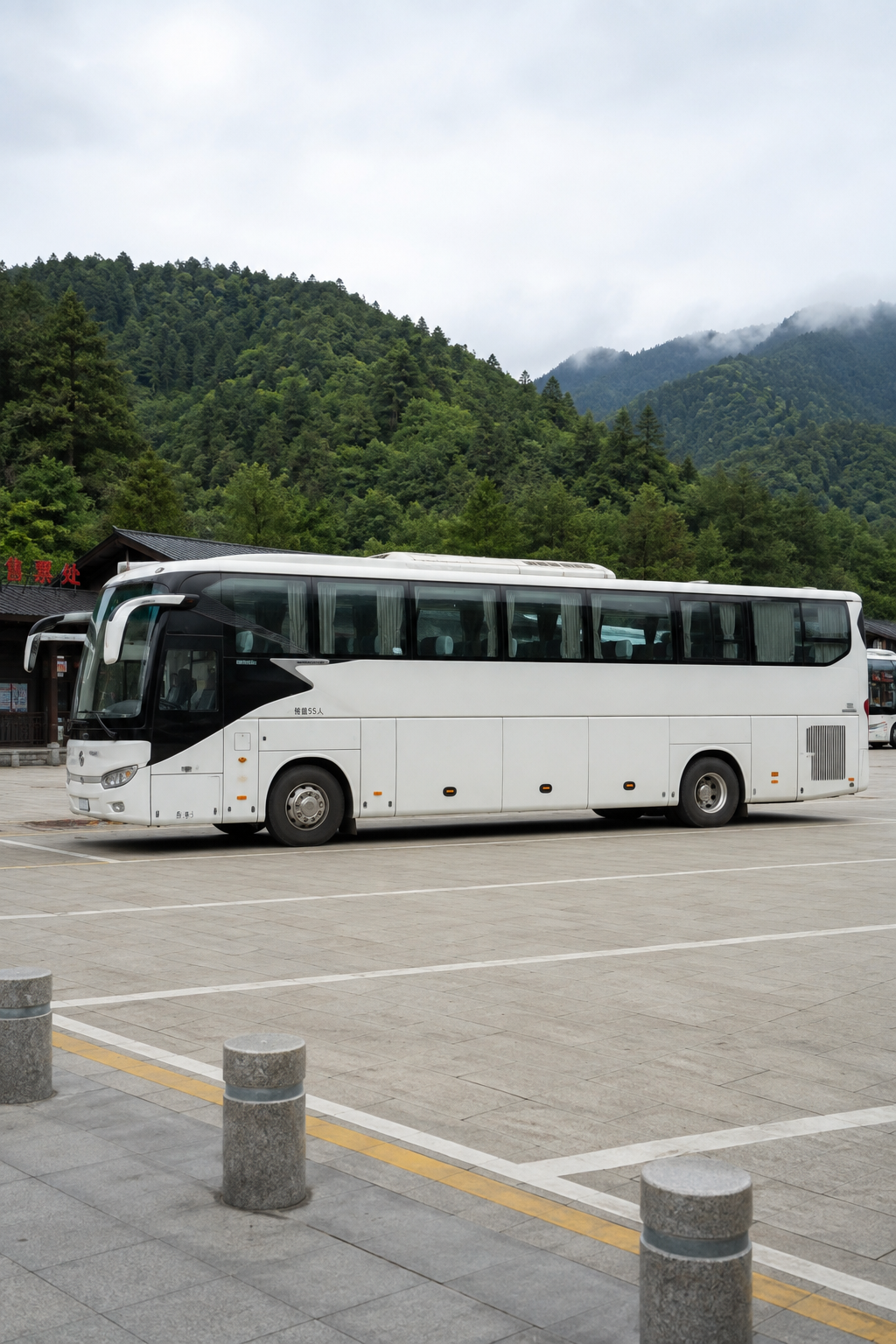 井冈山包车33-55座大巴